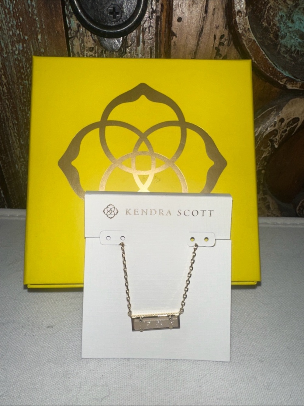 NWT Kendra Scott Leanor Sparkling Iridescent Crystal Bar Gold Tone Necklace